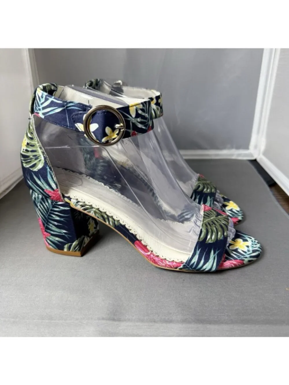 1901 Nordstrom Ellery Tropical Floral Block Heel Ankle Strap Sandals Size 7 - Picture 2 of 8